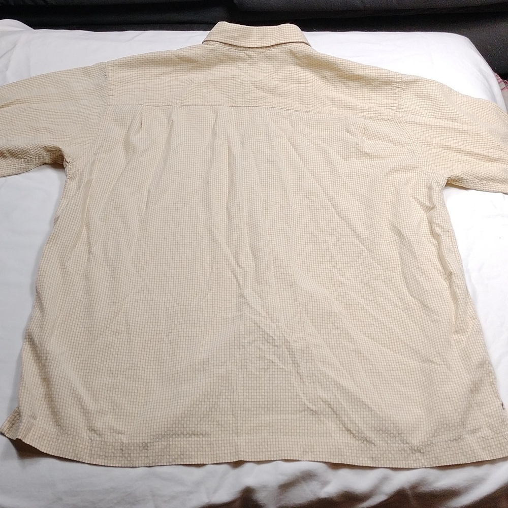 Izod Men's Short Sleeved Button Up Shirt Size Large - Picture 6 of 8